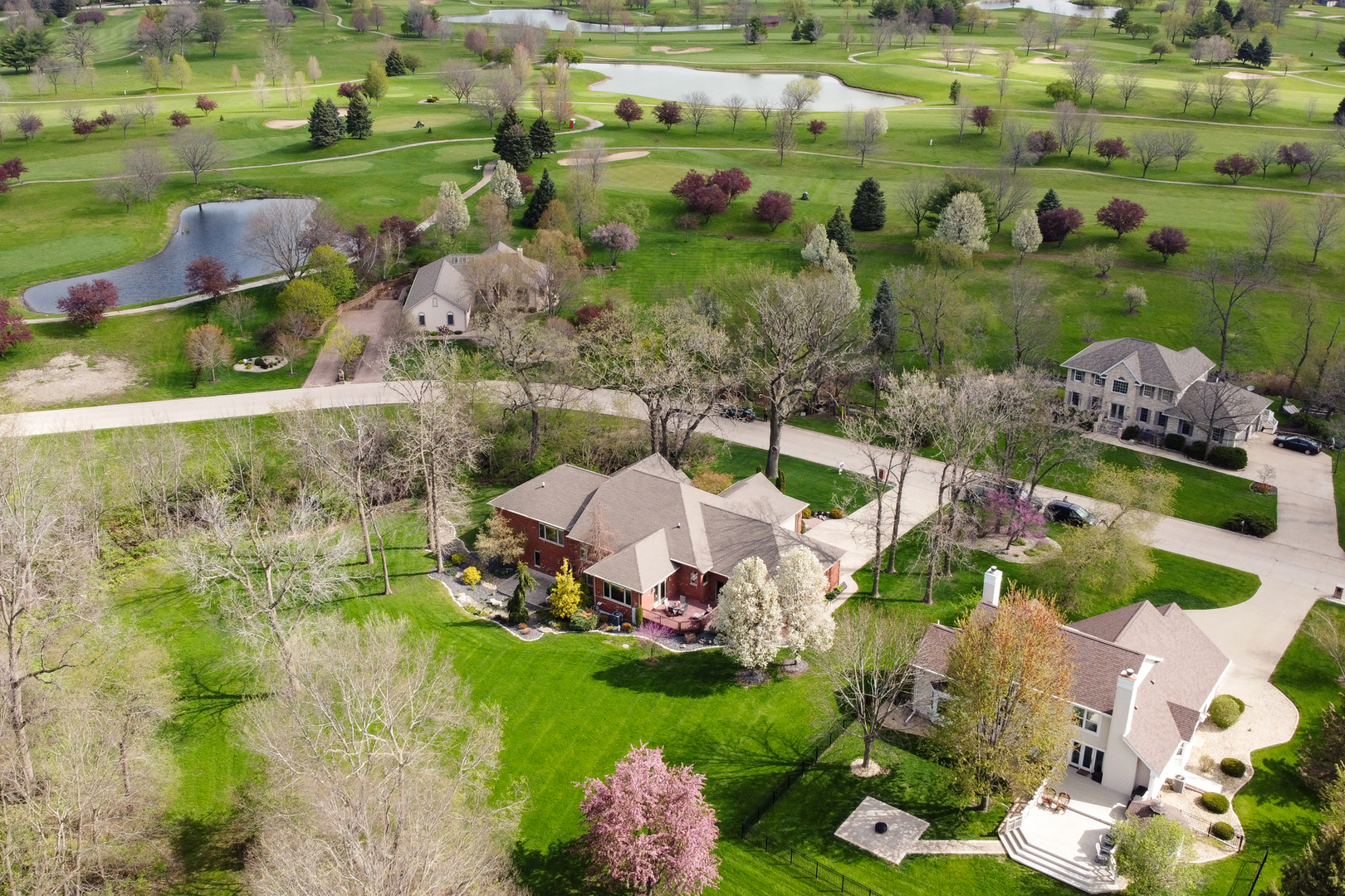41 Oak Ridge Drive LaSalle, IL 61301 - Photo 4 of 38 an aerial view of a house with a yard