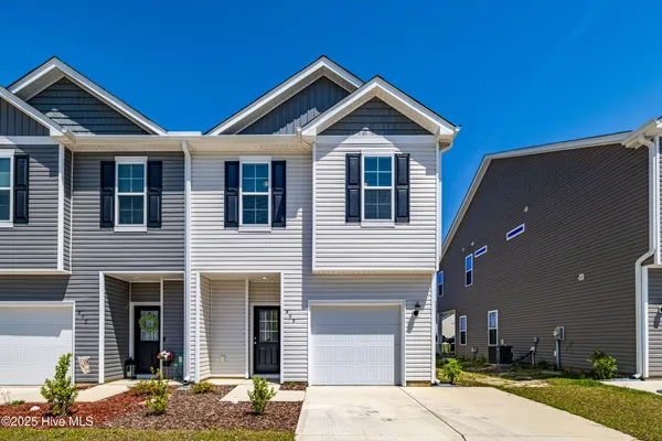 $1,850 | 408 Blockade Shoal Lane, Jacksonville, NC 28546