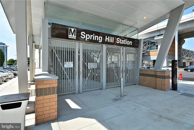 $385,000 | 8340 Greensboro Drive, Unit 402, McLean, VA 22102