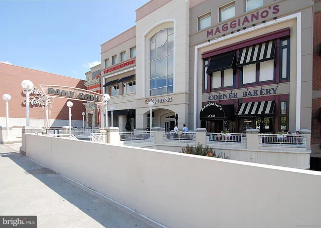 $385,000 | 8340 Greensboro Drive, Unit 402, McLean, VA 22102