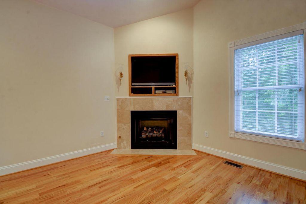 267 Stoney Mill Road Rocky Mount, VA 24151 - Photo 3 of 44 3 Living Room