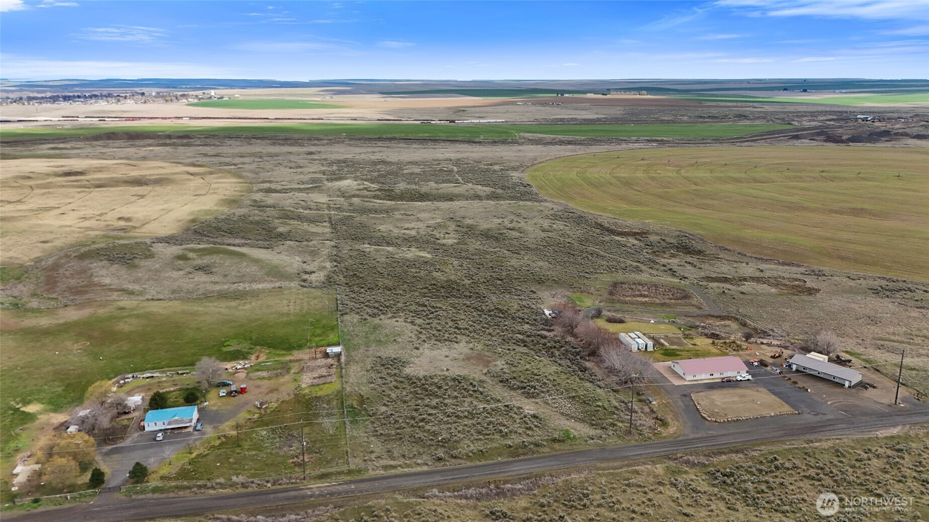 9051 Southeast Se Road Warden, WA 98857 - Photo 12 of 15 a view of an ocean and beach