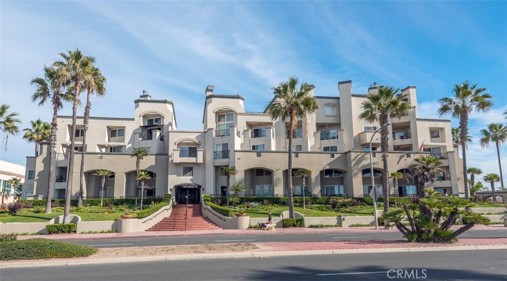 200 Pacific Coast Highway, Unit 314 Huntington Beach, CA 92648 - Photo 23 of 26 a view of multiple houses with a yard
