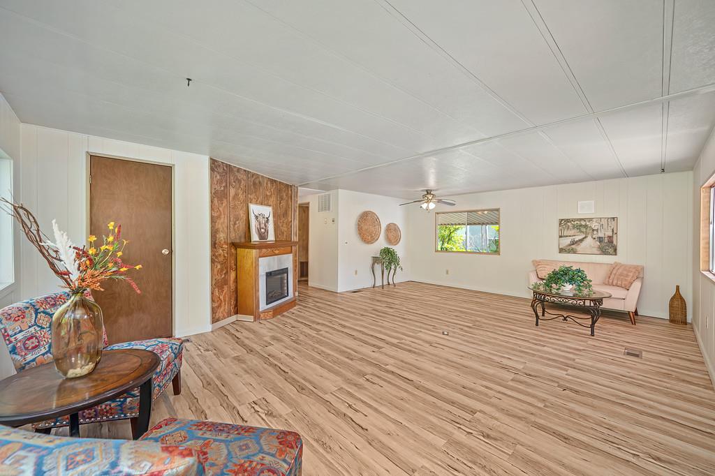 4800 Auburn Folsom Road, Unit 9 Loomis, CA 95650 - Photo 6 of 43