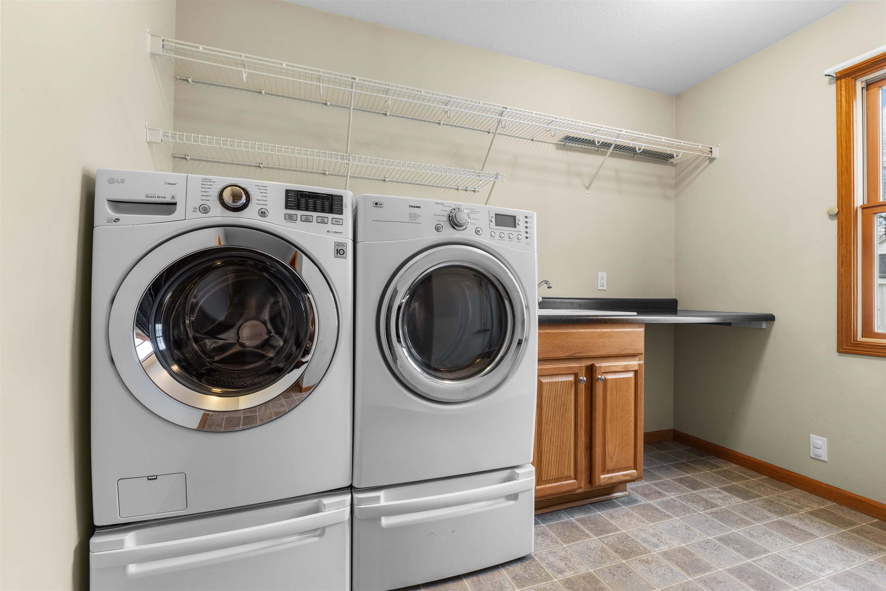 607 South 6th Street Oregon, IL 61061 - Photo 8 of 23 a utility room with dryer and washer