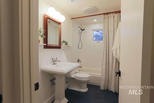 $454,900 | 4756 Bitterbrush Drive, Boise, ID 83703