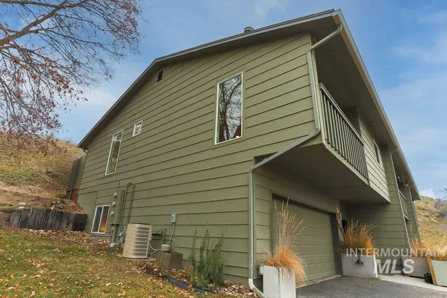 $454,900 | 4756 Bitterbrush Drive, Boise, ID 83703