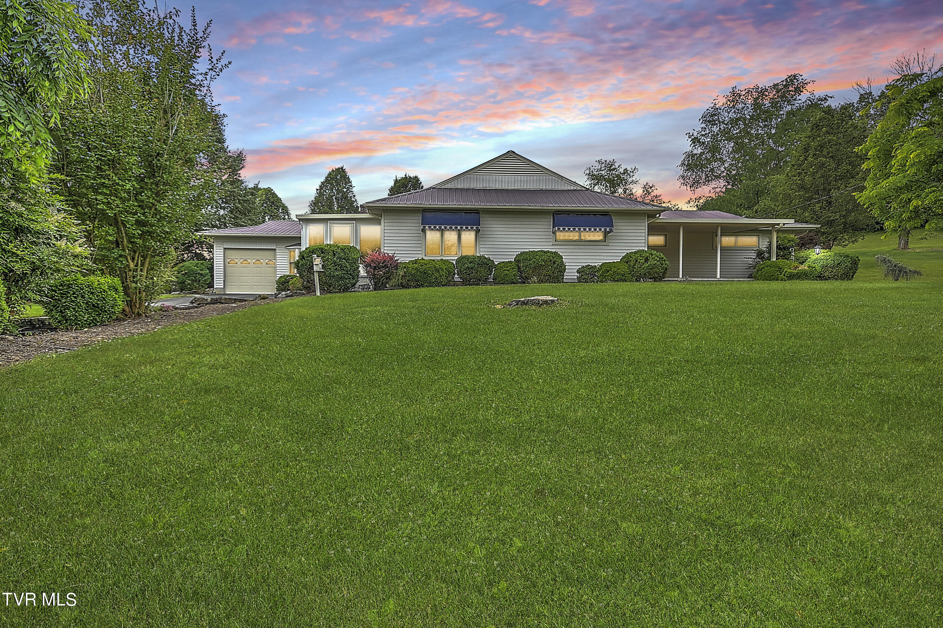 237-Edgefield-Primary photo