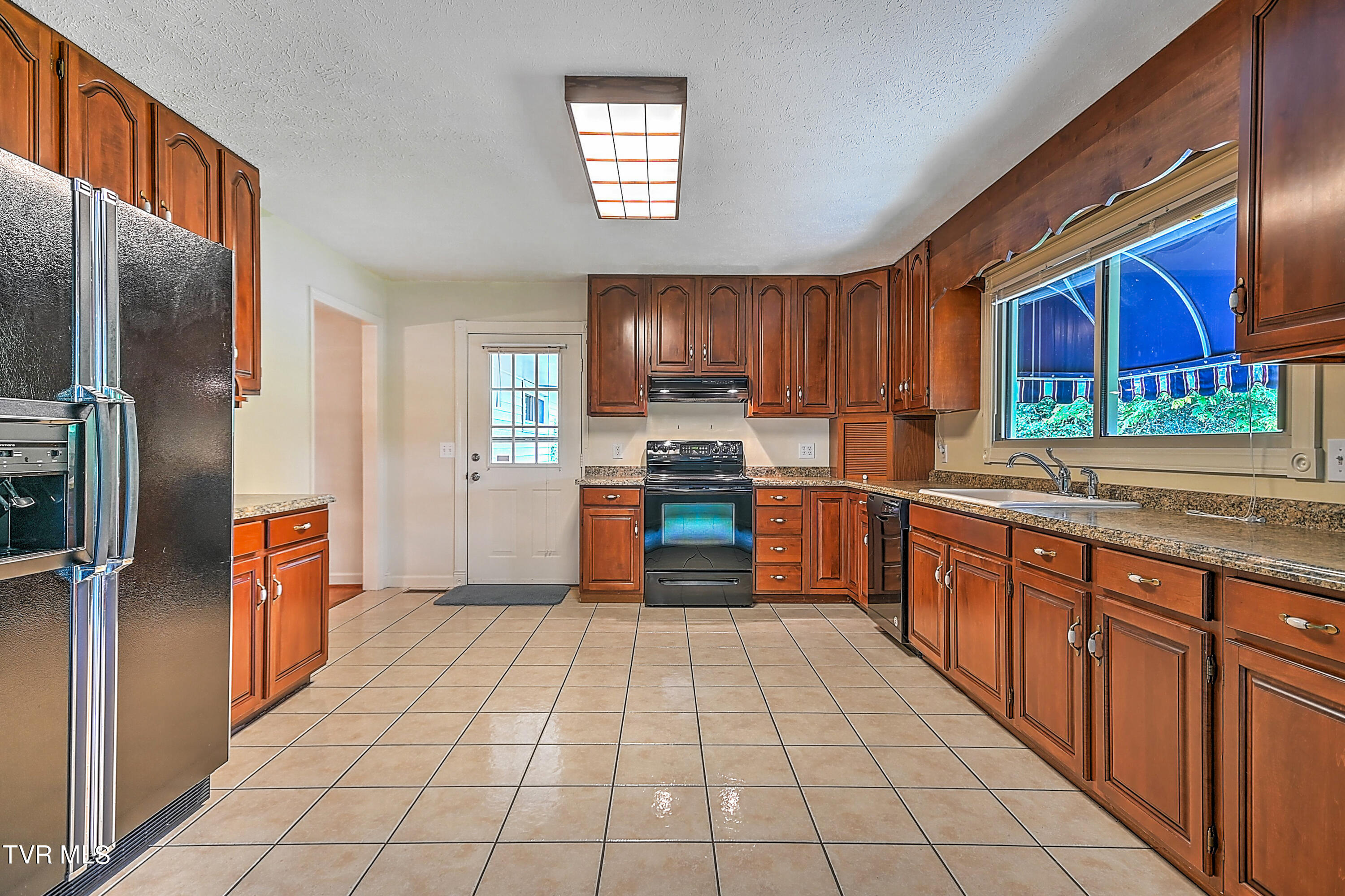 237 Edgefield Road Piney Flats, TN 37686 - Photo 13 of 69 237 Edgefield MD-12