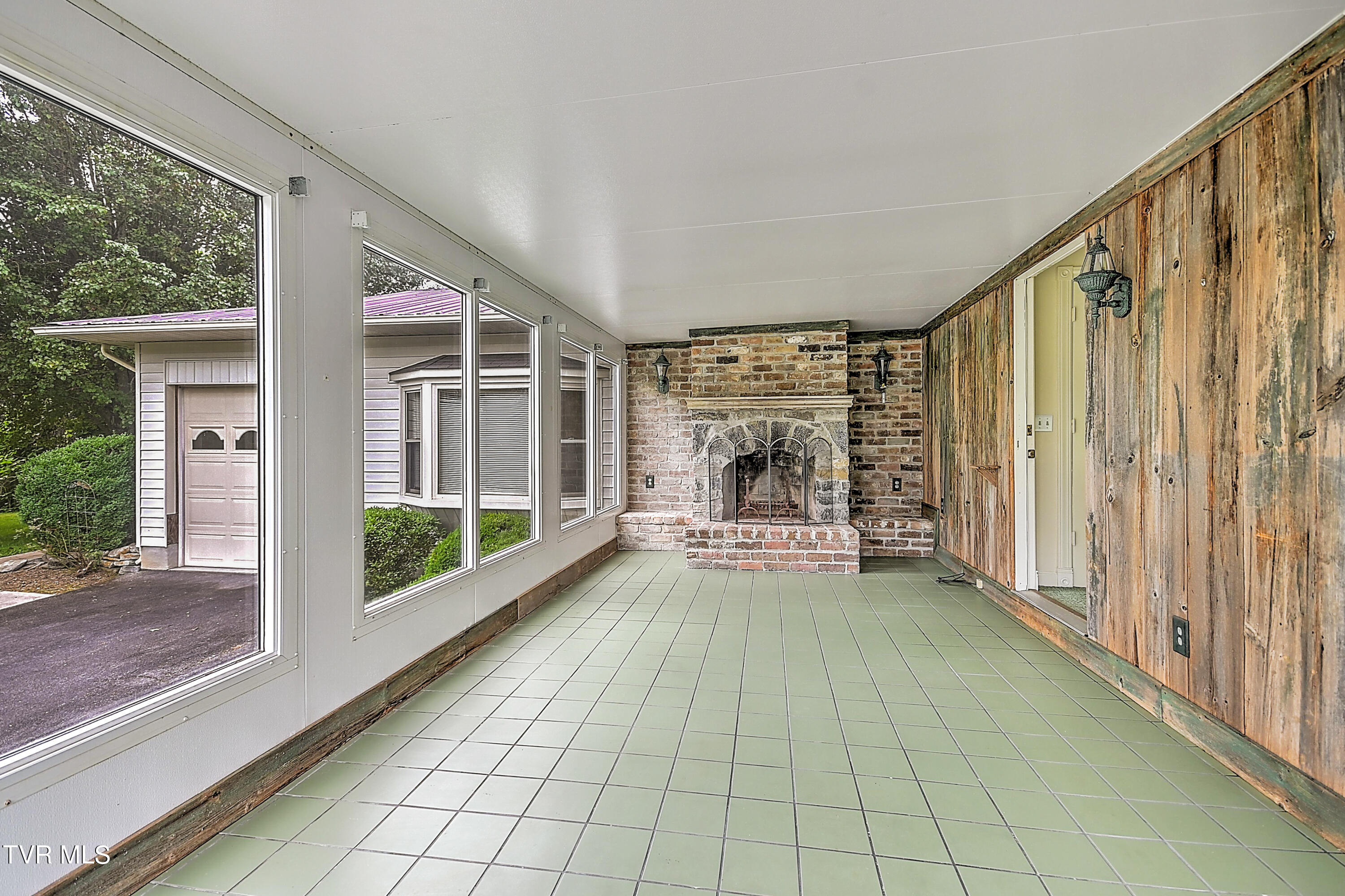 237 Edgefield Road Piney Flats, TN 37686 - Photo 17 of 69 237 Edgefield MD-16