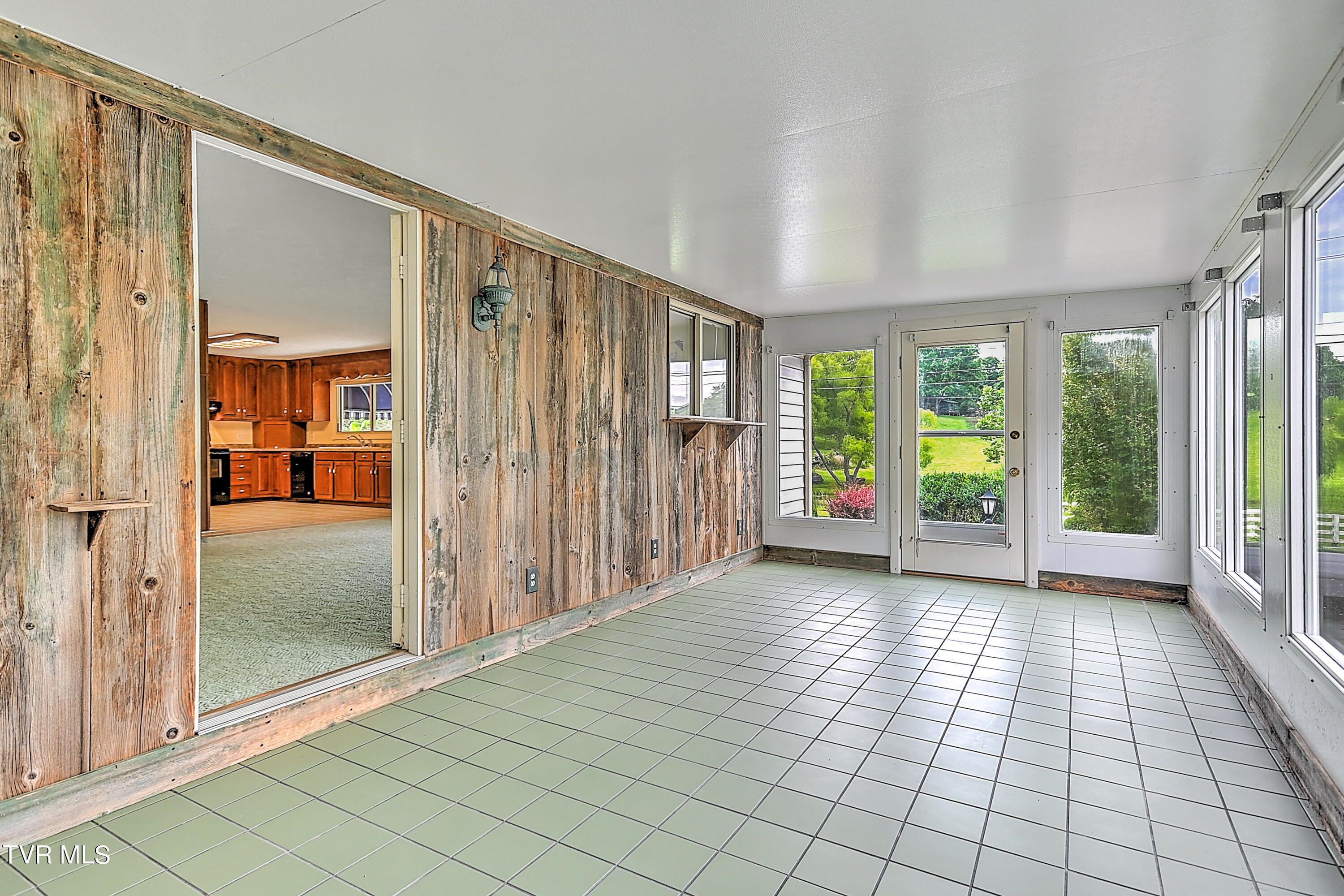 237 Edgefield Road Piney Flats, TN 37686 - Photo 18 of 69 237 Edgefield MD-17