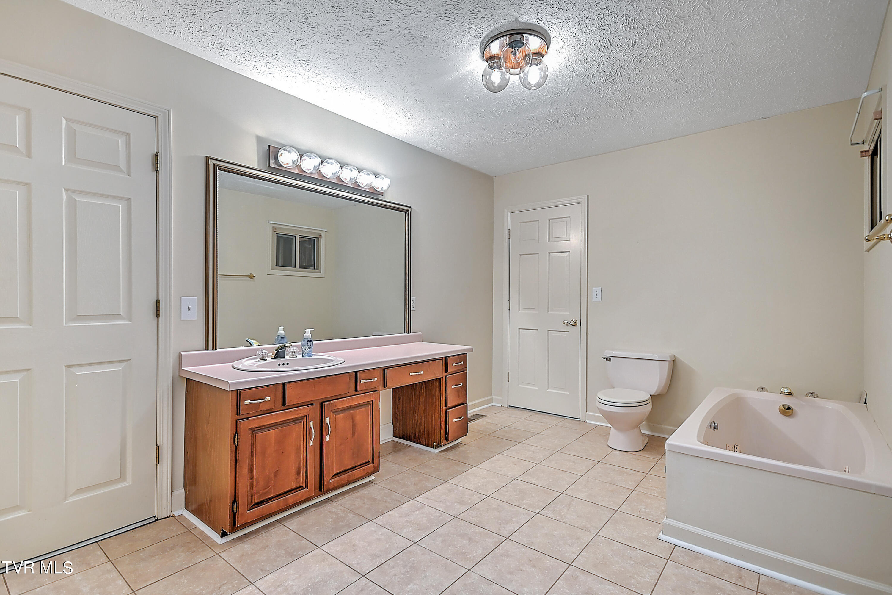 237 Edgefield Road Piney Flats, TN 37686 - Photo 23 of 69 237 Edgefield MD-22