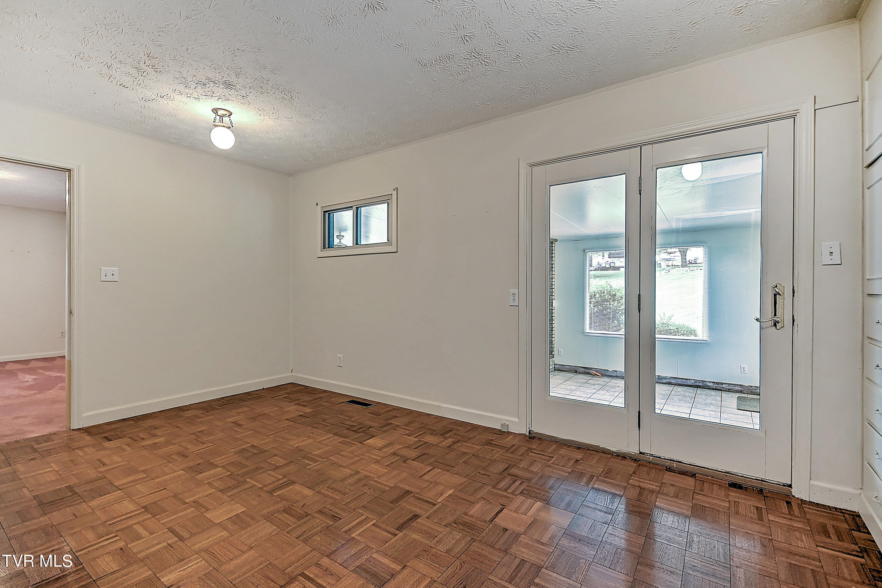 237 Edgefield Road Piney Flats, TN 37686 - Photo 29 of 69 237 Edgefield MD-28