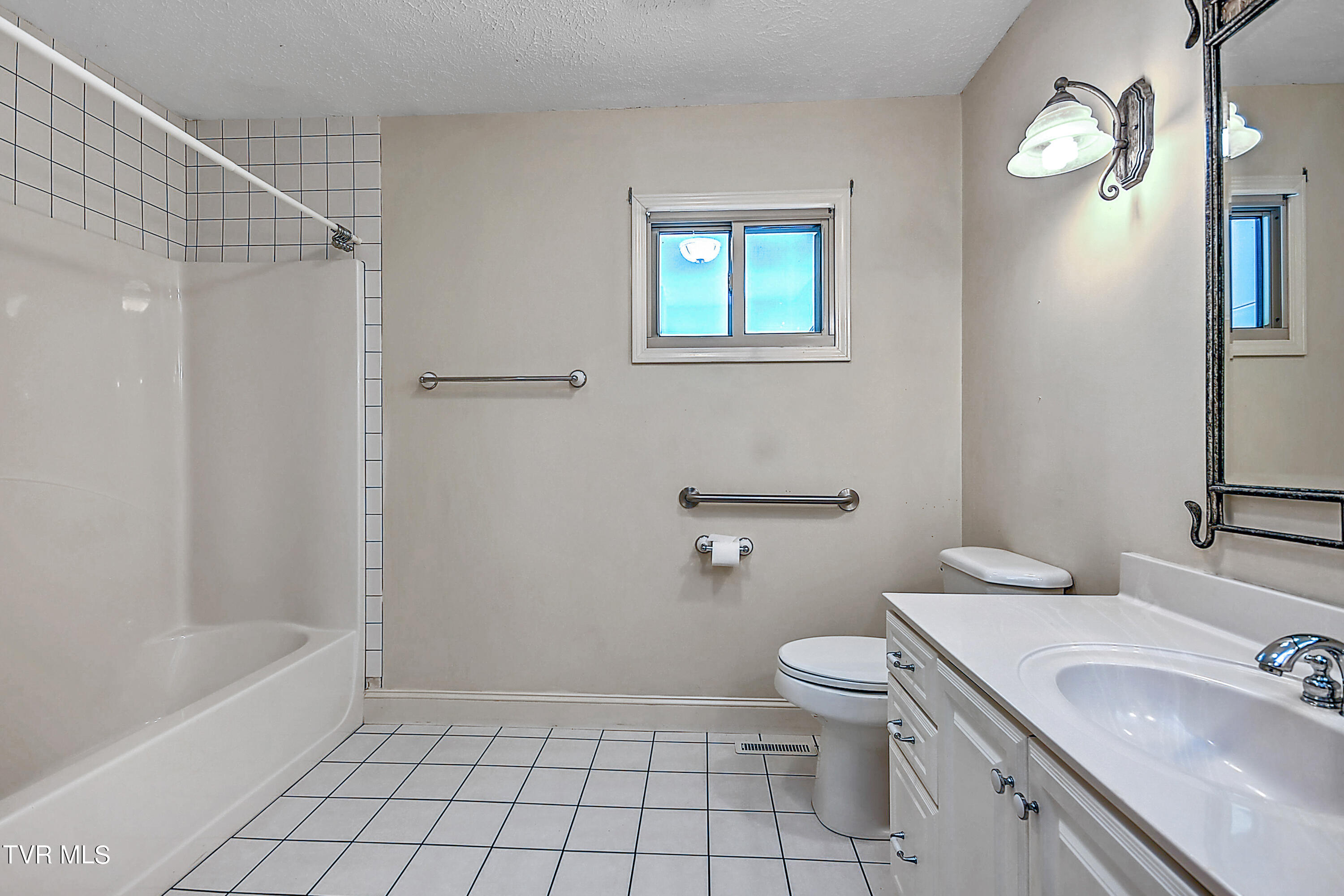 237 Edgefield Road Piney Flats, TN 37686 - Photo 35 of 69 237 Edgefield MD-34