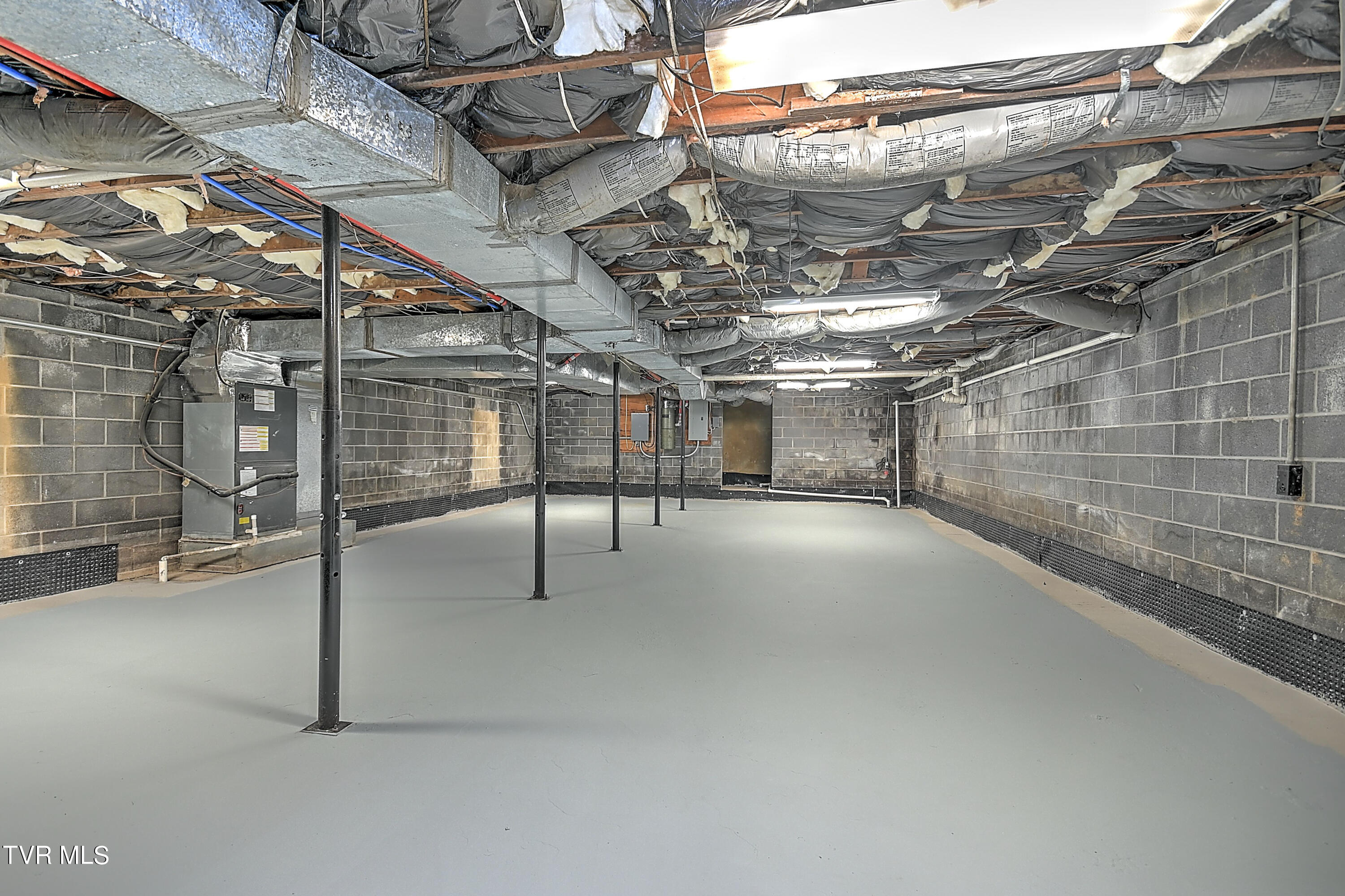 237 Edgefield Road Piney Flats, TN 37686 - Photo 47 of 69 237 Edgefield MD-46