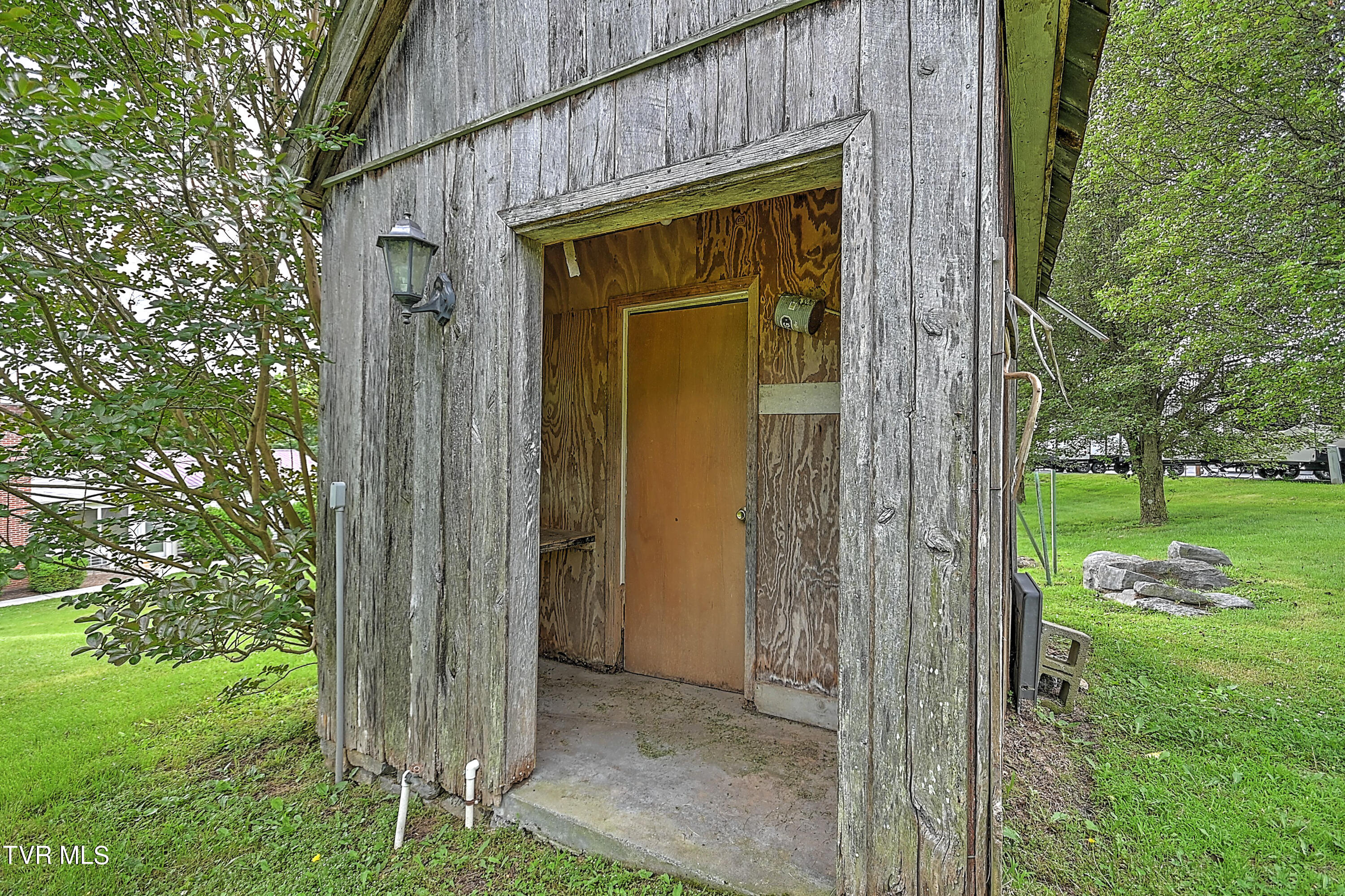 237 Edgefield Road Piney Flats, TN 37686 - Photo 57 of 69 237 Edgefield MD-56