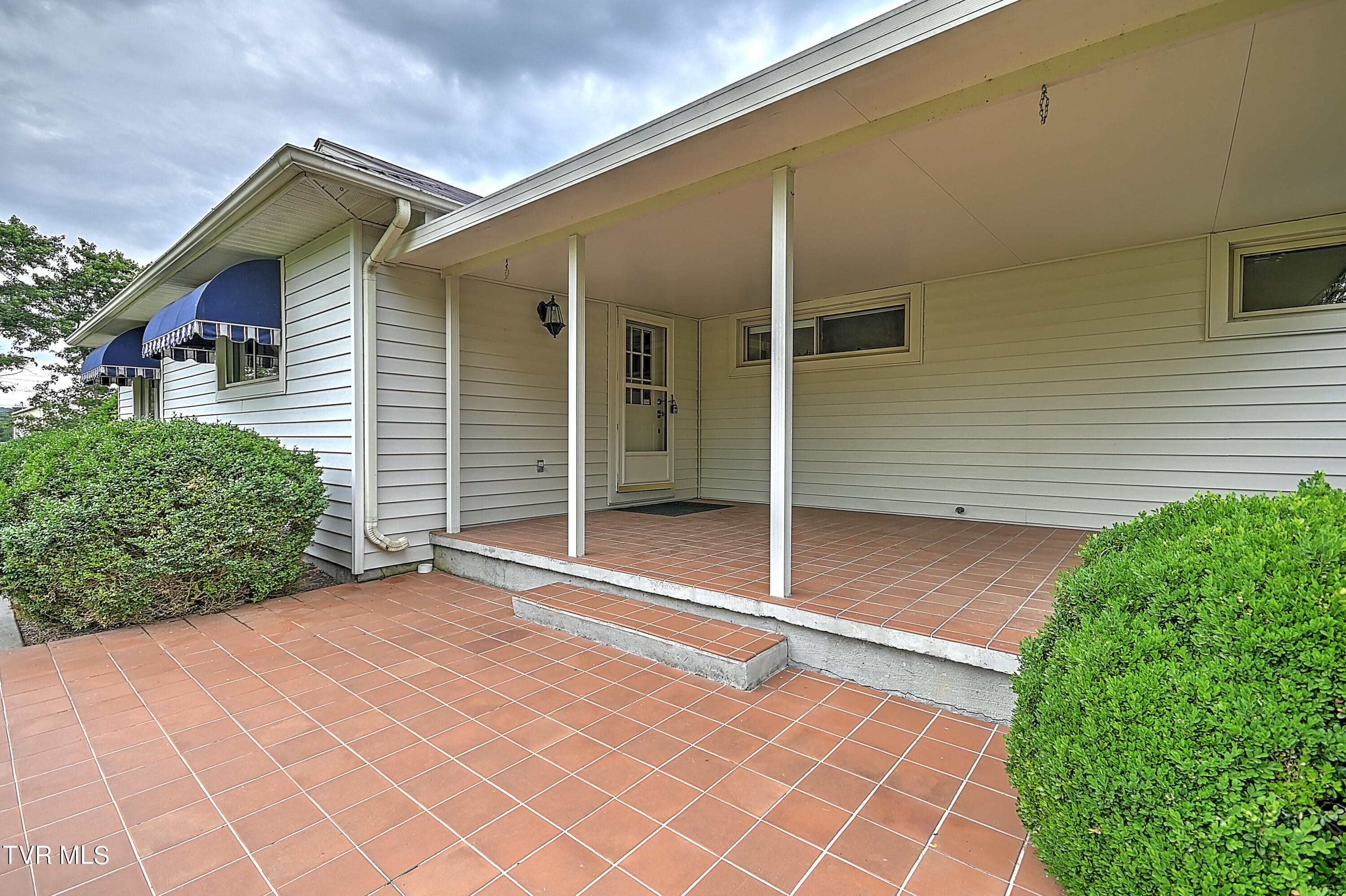 237 Edgefield Road Piney Flats, TN 37686 - Photo 9 of 69 237 Edgefield MD-8