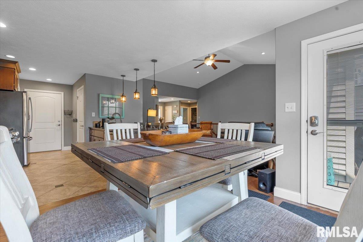 2704 Buckskin Trail Springfield, IL 62711 - Photo 21 of 40