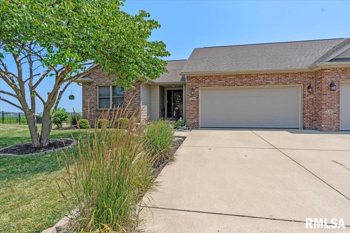 2704 Buckskin Trail Springfield, IL 62711 - Photo 3 of 40