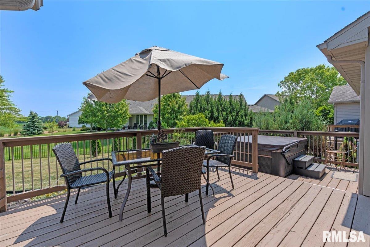 2704 Buckskin Trail Springfield, IL 62711 - Photo 33 of 40