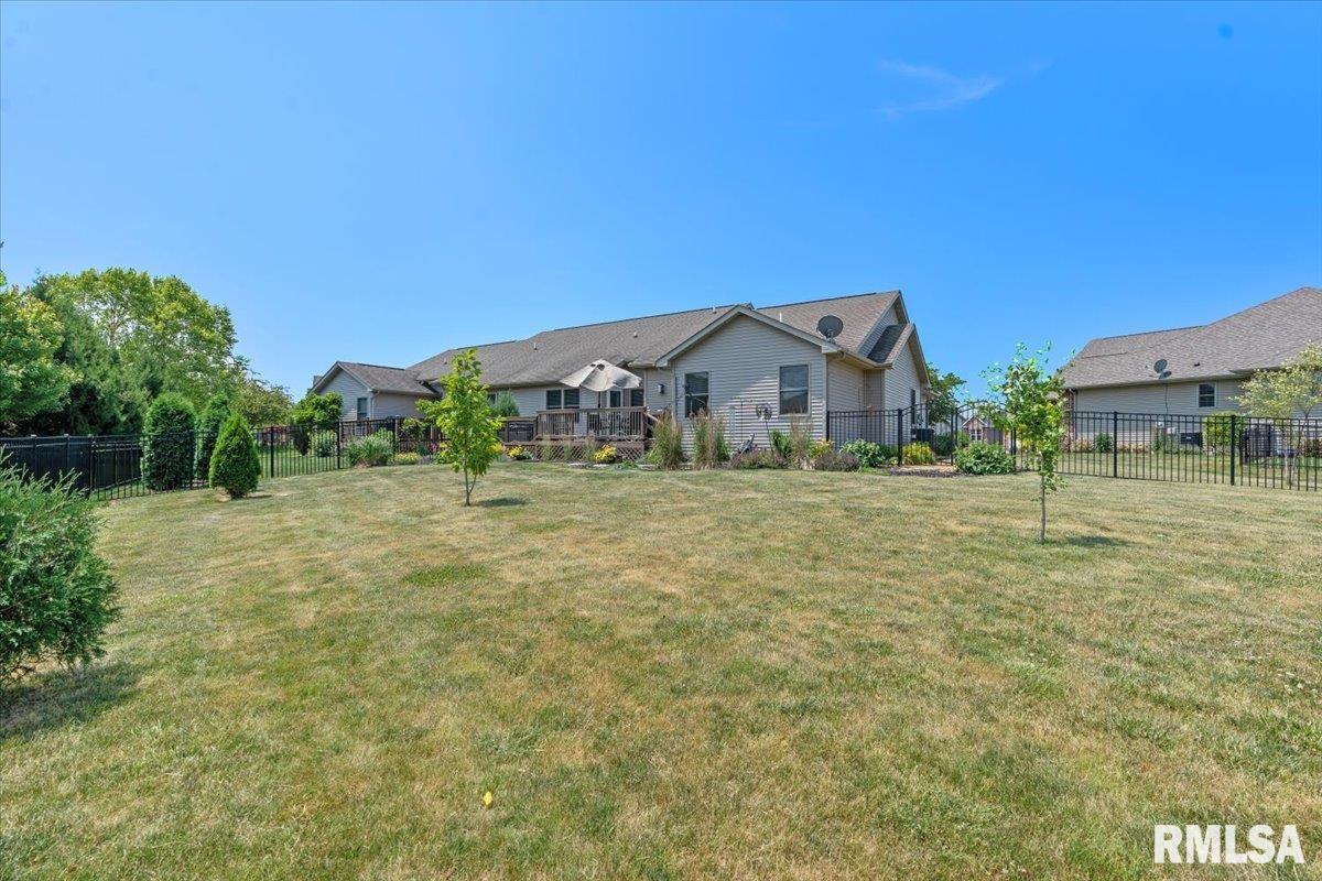 2704 Buckskin Trail Springfield, IL 62711 - Photo 36 of 40