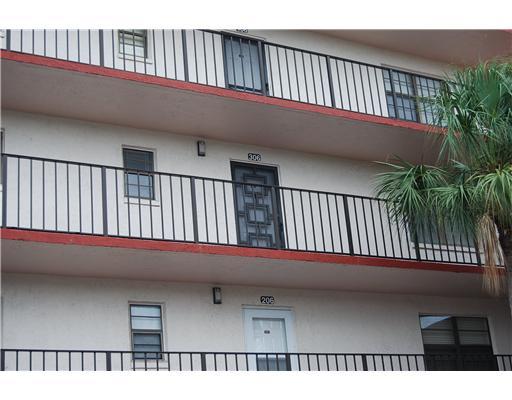 9370 Southwest 8th Street, Unit 3060 Boca Raton, FL 33428 - Photo 1 of 9 Primary Photo