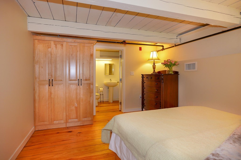 1 Aberdeen Way, Unit 109 Cambridge, MA 02138 - Photo 13 of 22
