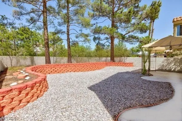 $2,599 | 1805 Derbyshire Drive, Las Vegas, NV 89117