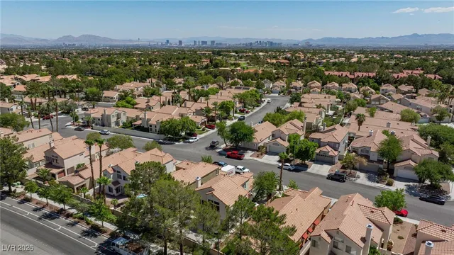 $2,599 | 1805 Derbyshire Drive, Las Vegas, NV 89117