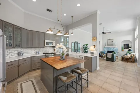 $849,000 | 220 Mallet Court, Austin, TX 78737