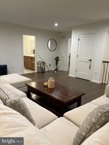 $642,000 | 909 Holden Court, Warminster, PA 18974