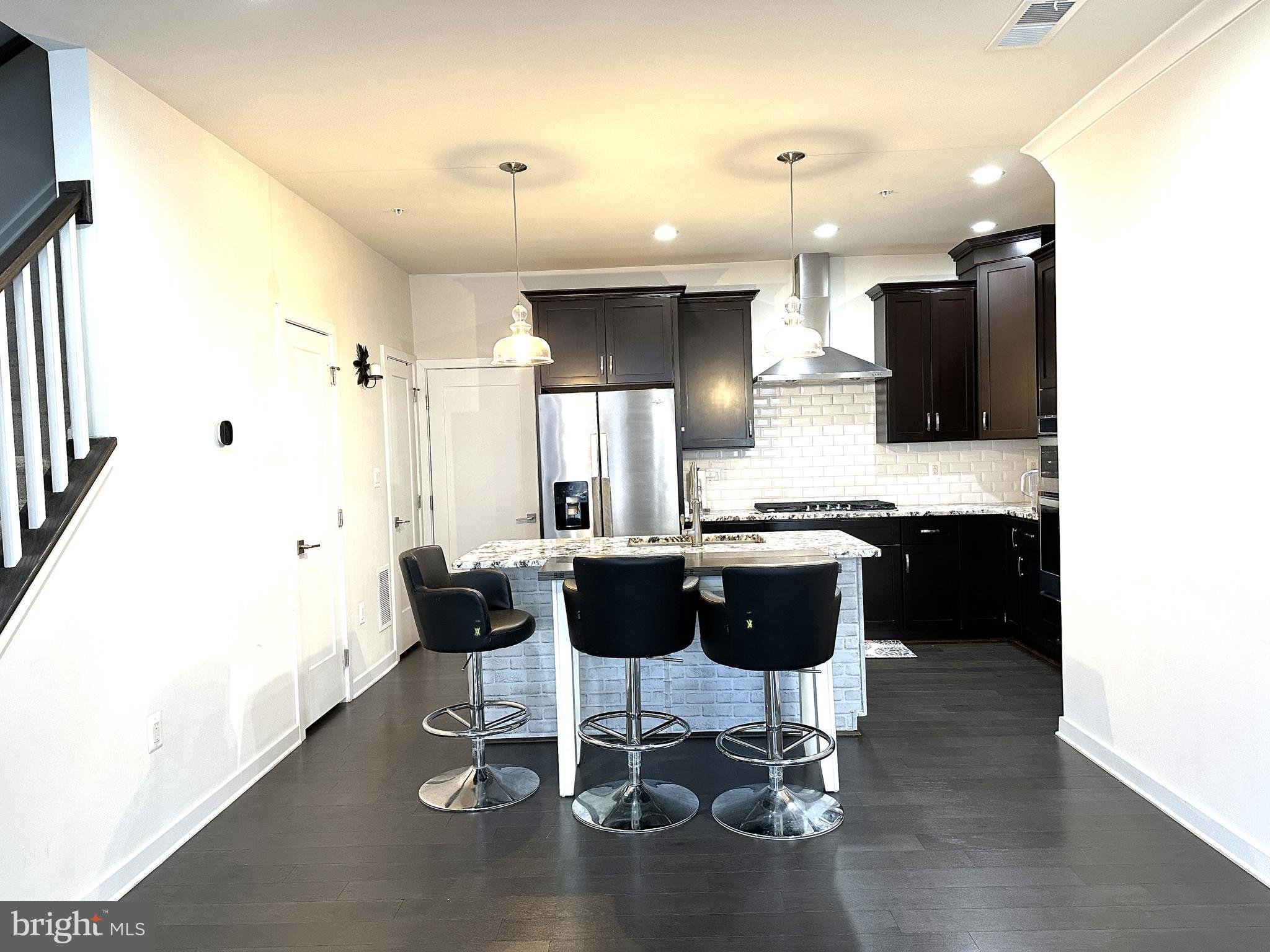 43189 Mongold Square Ashburn, VA 20148 - Photo 5 of 22 Kitchen