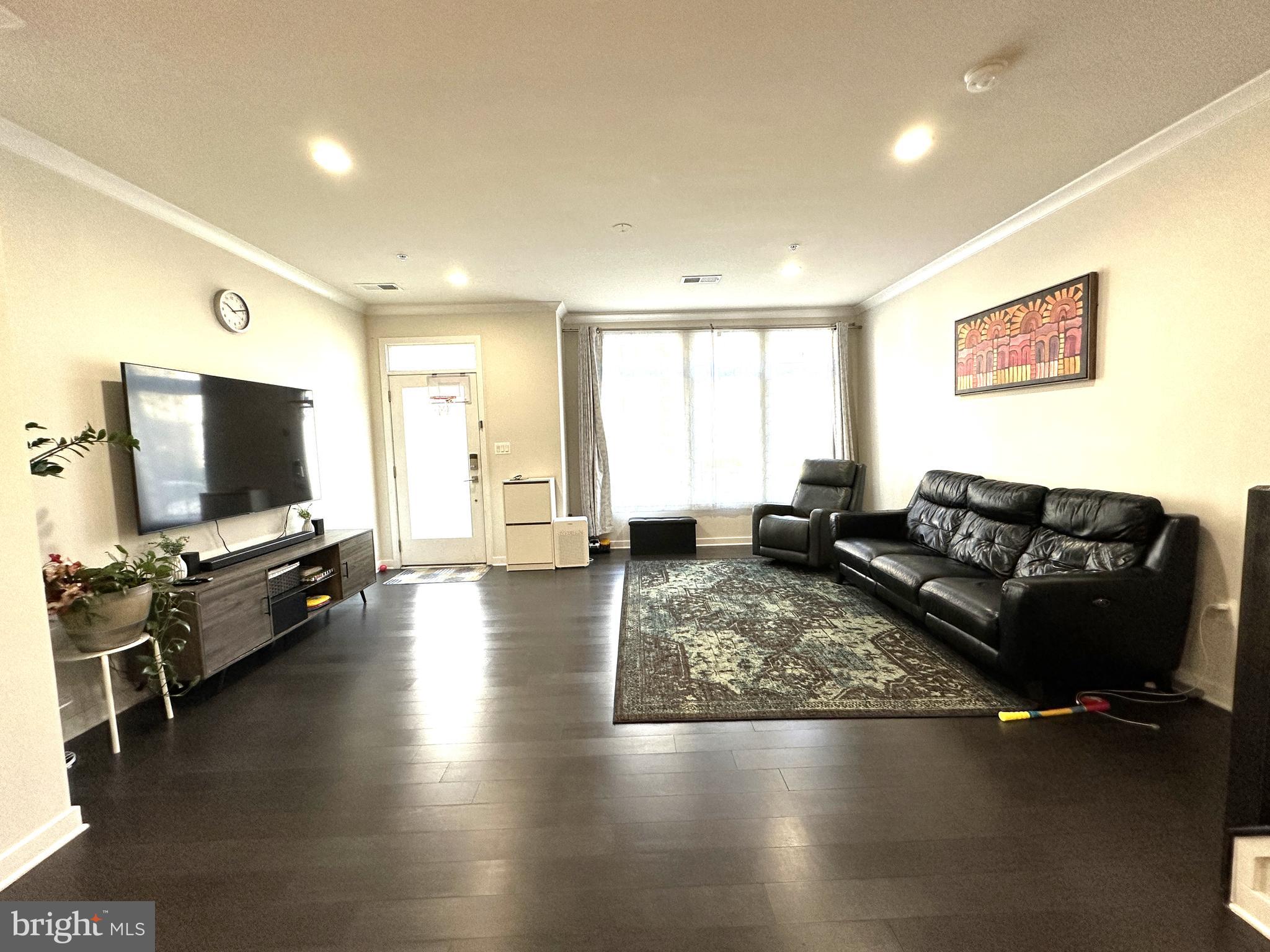 43189 Mongold Square Ashburn, VA 20148 - Photo 8 of 22 Great Room