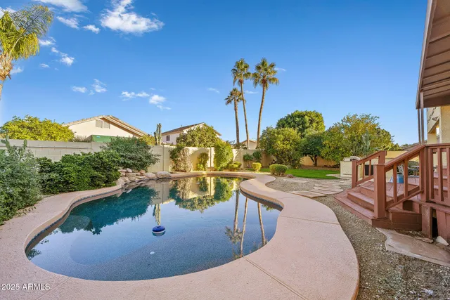 a view of a back yard of the house