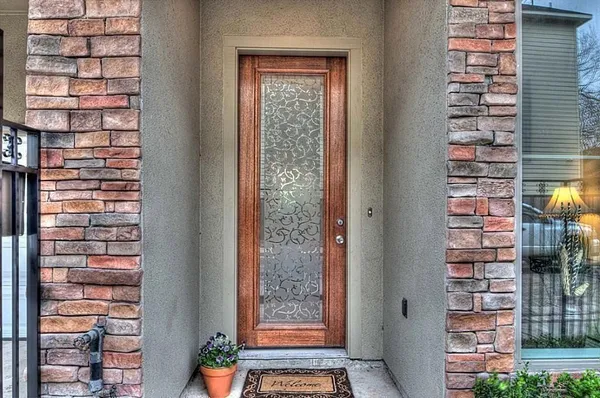 a view of entryway