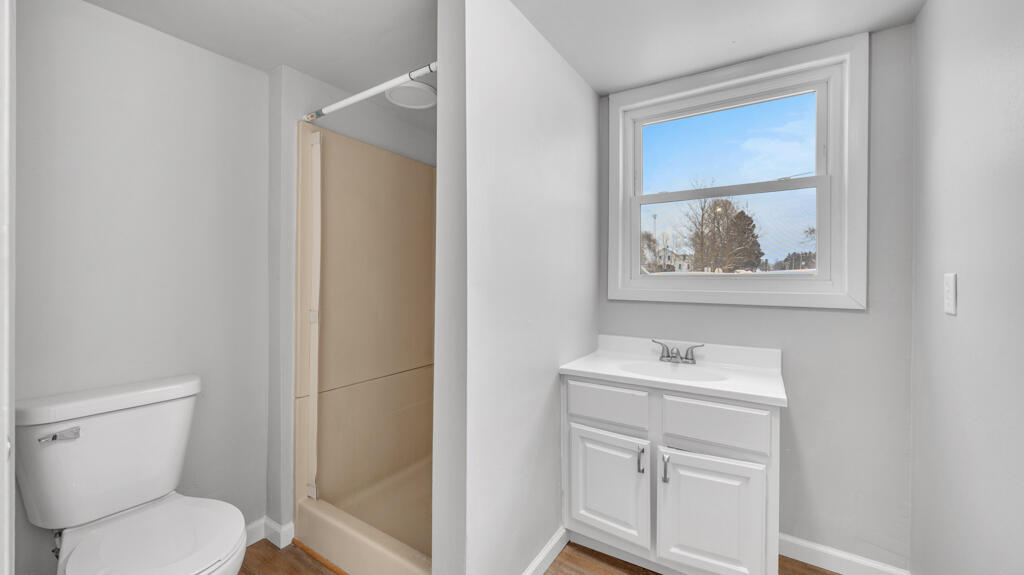 N302 County Road I Sherman, WI 53075 - Photo 12 of 33 Full Bath off Bdrm 4