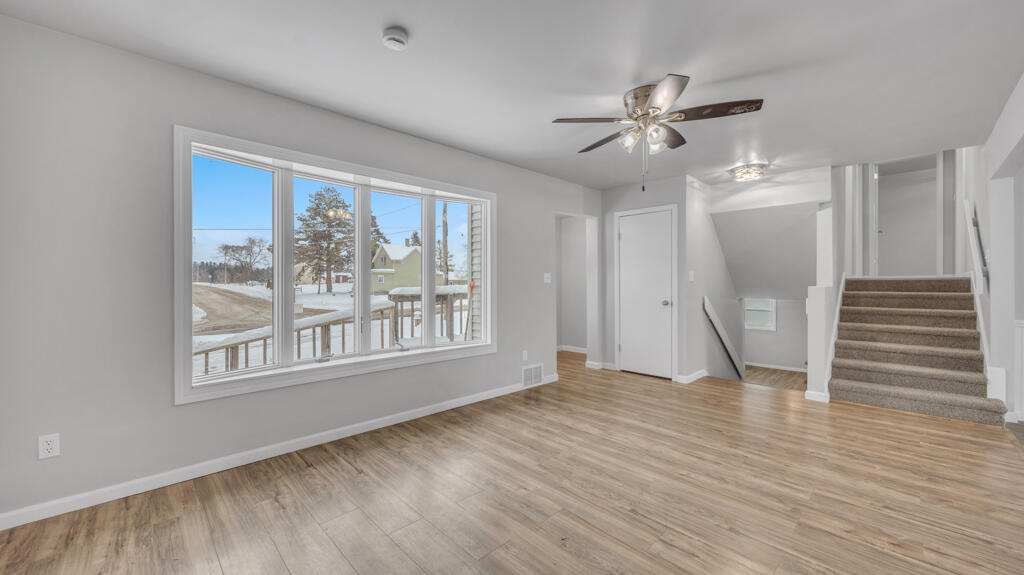 N302 County Road I Sherman, WI 53075 - Photo 4 of 33 Living Room