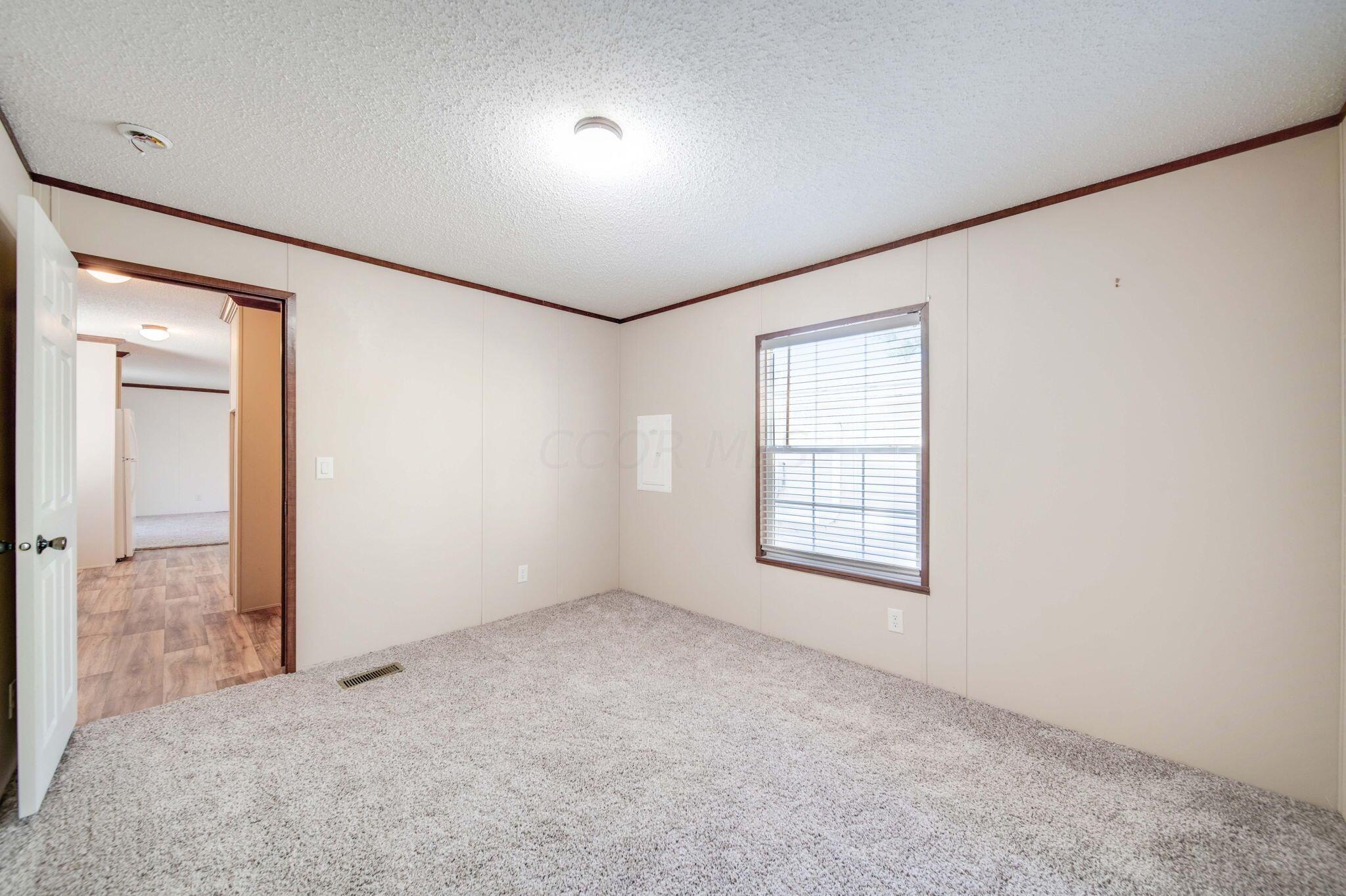 755 Stelzer Road, Unit 18 Columbus, OH 43219 - Photo 17 of 27 20-web-or-mls-DSC00858_59_60