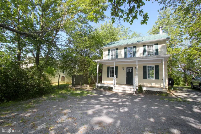 $1,615 | 5744 Charles Town Road, Kearneysville, WV 25430