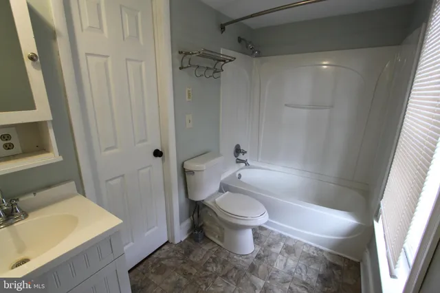 $1,615 | 5744 Charles Town Road, Kearneysville, WV 25430