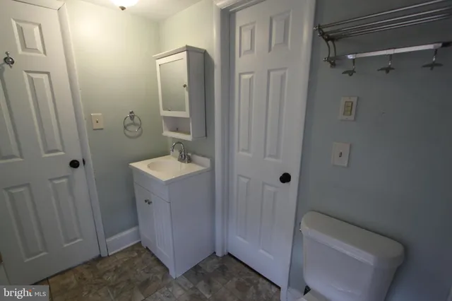 $1,615 | 5744 Charles Town Road, Kearneysville, WV 25430