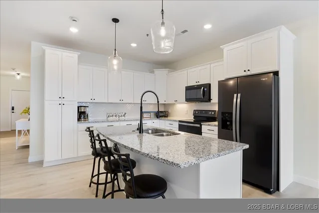 $560,000 | 1035 Topsider Lane, Unit 119, Osage Beach, MO 65065