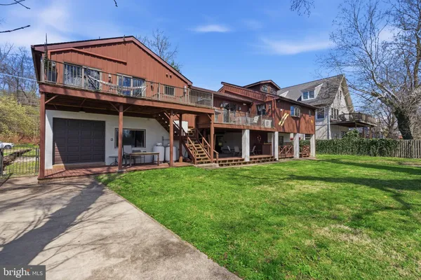 $925,000 | 13 West Indian Lane, Norristown, PA 19403