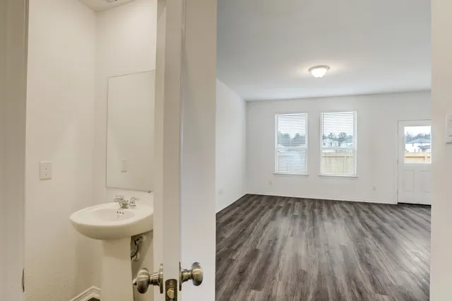 $2,200 | 16754 Rover Lane, Porter, TX 77365