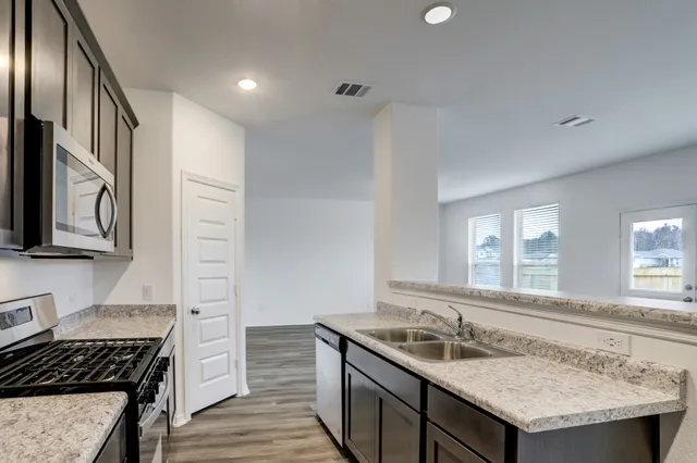 $2,200 | 16754 Rover Lane, Porter, TX 77365