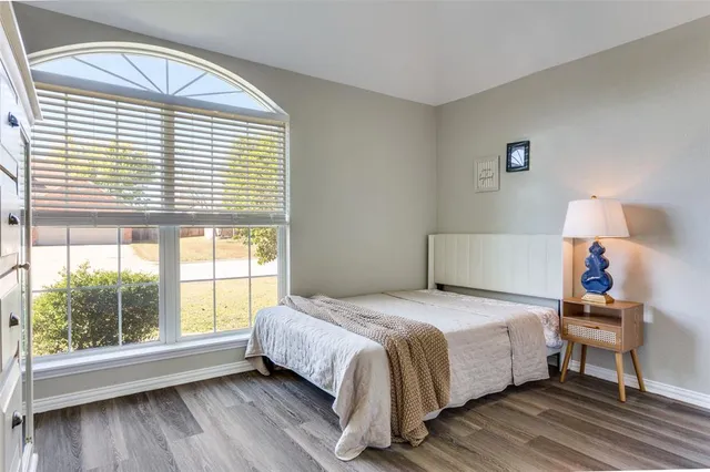 $345,000 | 402 Taos Court East, Aledo, TX 76008