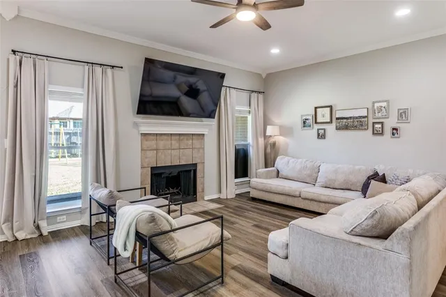 $345,000 | 402 Taos Court East, Aledo, TX 76008