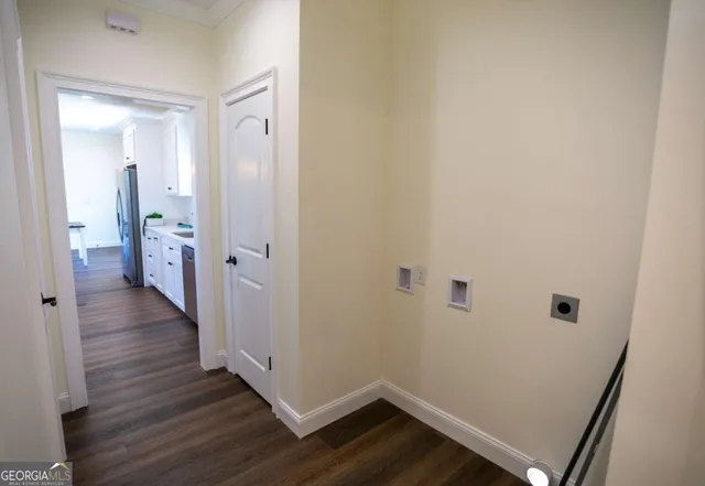 a close view of sink and tap