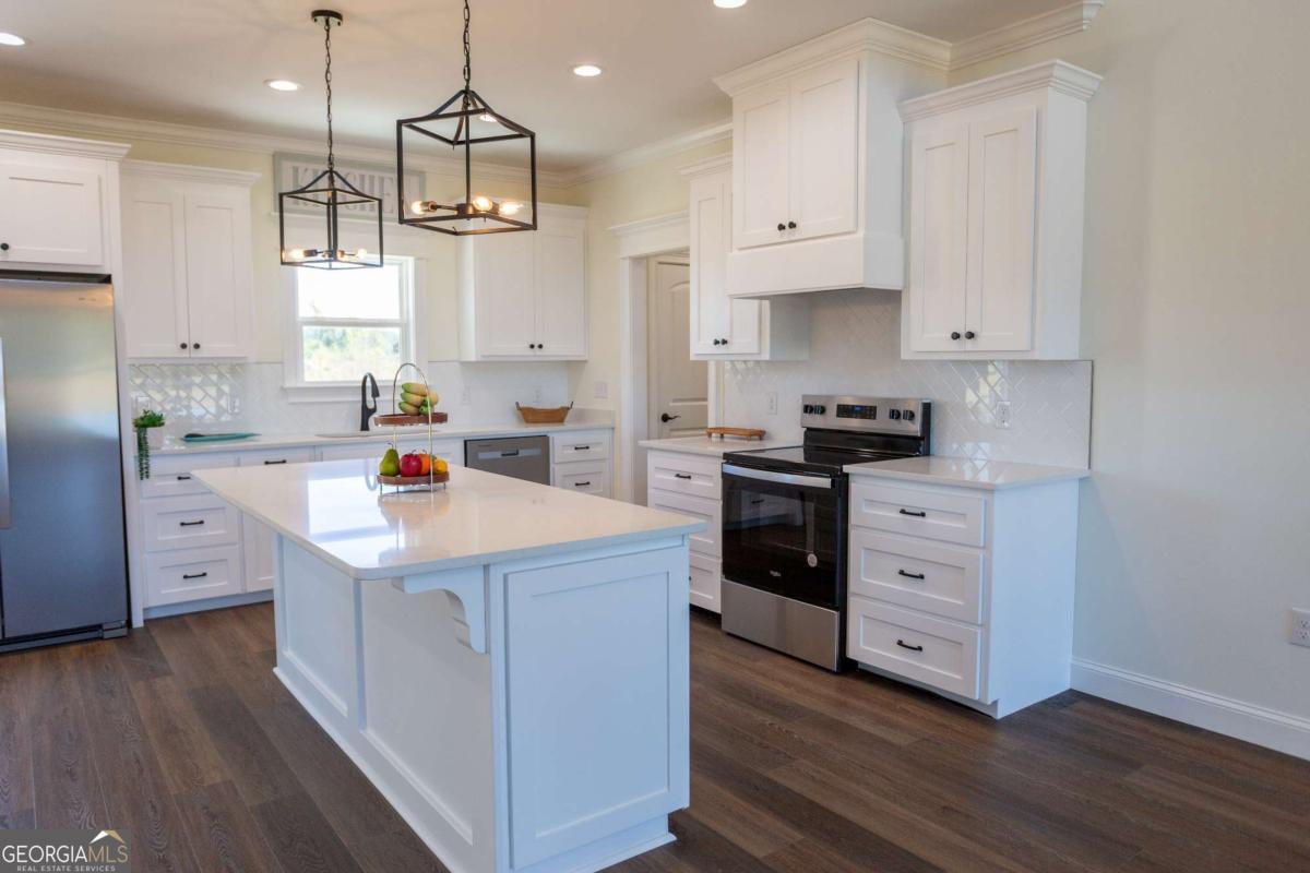 4419 Altamaha School Road Baxley, GA 31513 - Photo 7 of 77