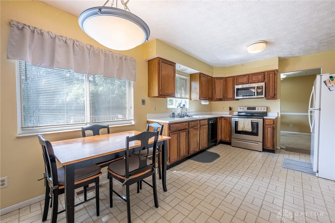 8919 Ripple Way Maineville, OH 45039 - Photo 5 of 36 Gallery Image 5